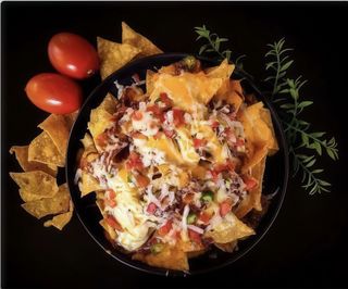 Nachos Con Carnitas