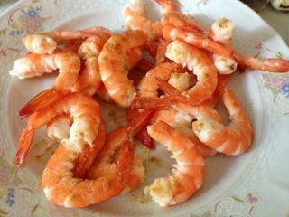 Creveti pane cu lamaie si sos  aioli