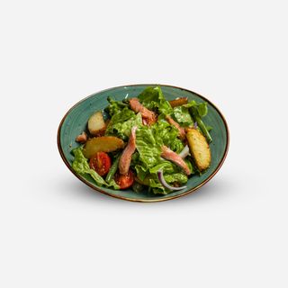 Салат со слабосоленой горбушей 