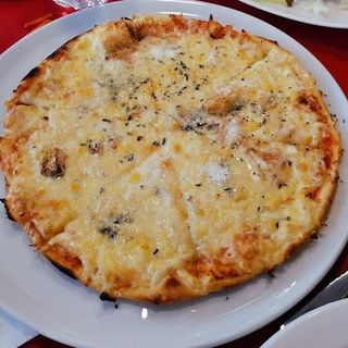 Pizza 4 Quesos Mediana