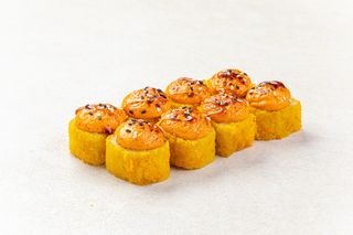 РОЛЛ ТОМ-ЯМ ЗАПЕЧЕННЫЙ С КУРИЦЕЙ