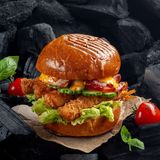 Бургер з креветками панко