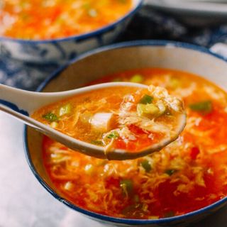 CIORBĂ ȚĂRĂNEASCĂ DE PUI 