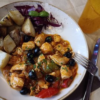 Pollo alla contadina con patate arrosto