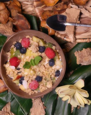 Yogur Griego Con Frutas Variadas