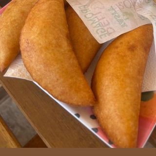 Empanada de carne mechada