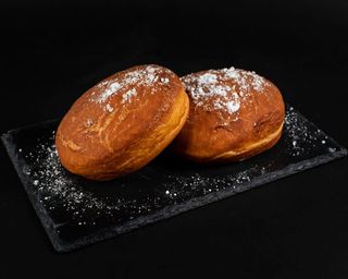 Gogoaşă cu gem de caise