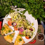 Sałatka spaghetti z grana padano