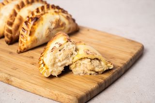 Empanada De Pollo Carbonara