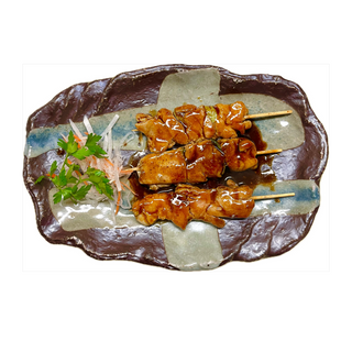 33. brocheta de pollo