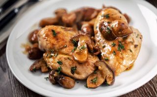 Курица с грибами (200 гр.)