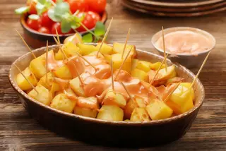 Patatas Brava con salsa
