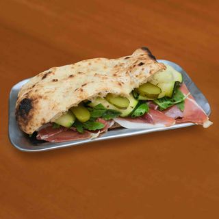 Prosciuto Crudo, Arugula, Mozzarela di Búfala & Zucchini