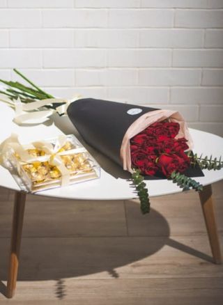 Trandafiri + Ferrero Rocher