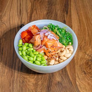 Poke Bowl de Salmão