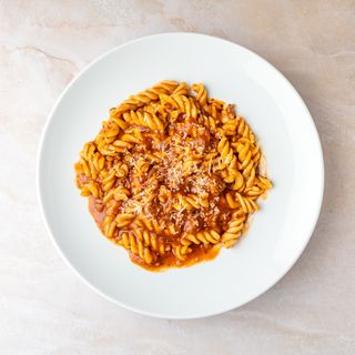Pasta Bolognese sa junećim mesom