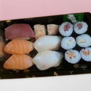 80. Sushi Mix (12 Uds.)