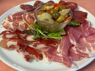 Selezione del Norcino assortimento di affettati 