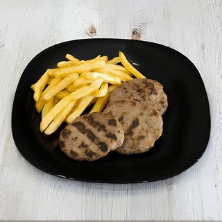 Кюфтета (3 бр) на скара със 100гр. пържени картофи