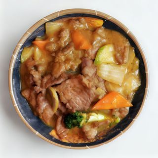 53. Ternera  Al Curry (Ración)