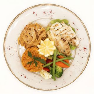 Plat Filet De Saint-Pierre À La Provençale