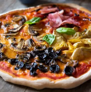 Pizza 4 Estaciones (28 Cm.)
