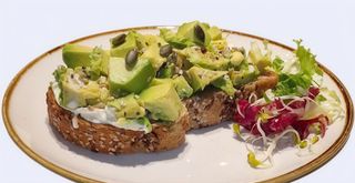 Classic avo toast