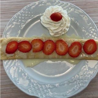 Crepe De Leche Condensada Y Fresas Naturales (1 Ud.)