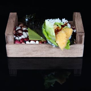 120. Temaki Pollo Tempura (1 Pza.)