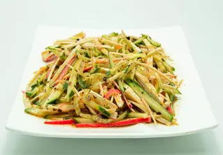 Salata de surimi