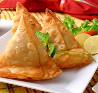 Empanadilla Frita de Pollo y Curry (4 Uds.)