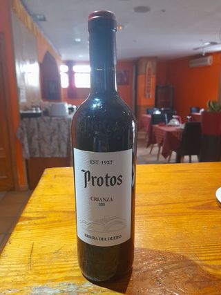Vino Tinto Protos Crianza