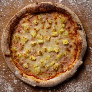 Pizza de Abacaxi e Fiambre Familiar