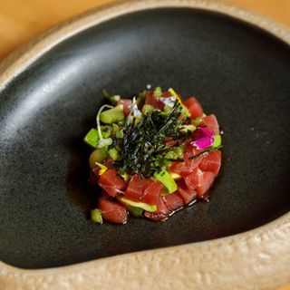 Tartar de atún al wasabi fresco