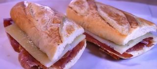 Bocadillo De Jamón Y Queso