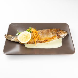 Pastrva sa žara na kremi od bijelog vina