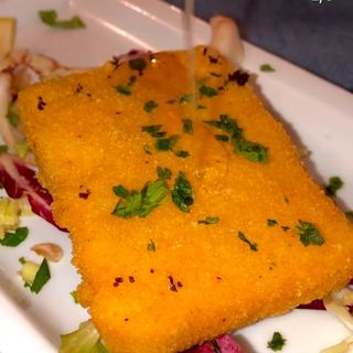 9. Feta tighaniti me meli