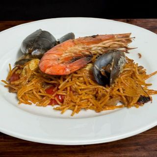 Fideuá de mariscos