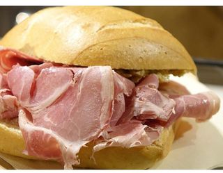 Panino cotto e stracciatella