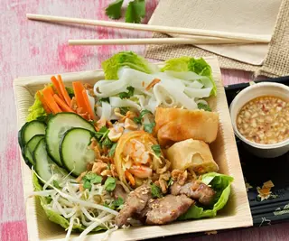 Ensalada con Rollito