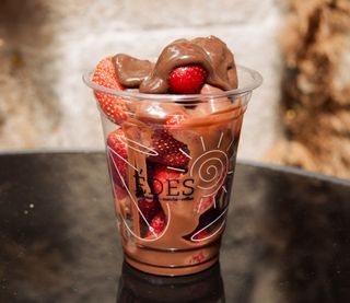 Полуниця в молочному шоколаді (maxi)