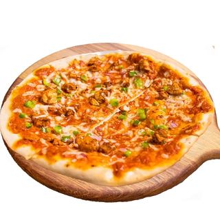 Chicken tikka pizza