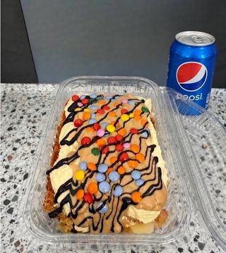 Trileće po izboru + Pepsi 0,33