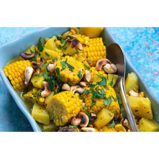 Baby Corn with Cashew Nuts (dry)