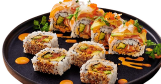 Spicy Salmón Roll (4 Uds.)