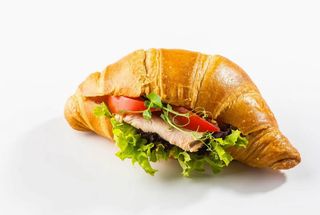 Круассан с индейкой