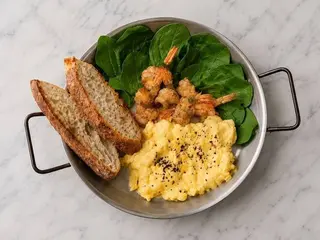 Скрембл з креветкою (можно замовити з 10.00 до 14.00) (300g)
