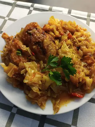 Пиле със зеле (350г)