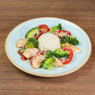 ქათამი ბროკოლით და ბრინჯით