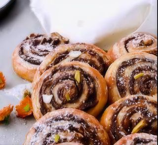 Girelle crema e uvetta